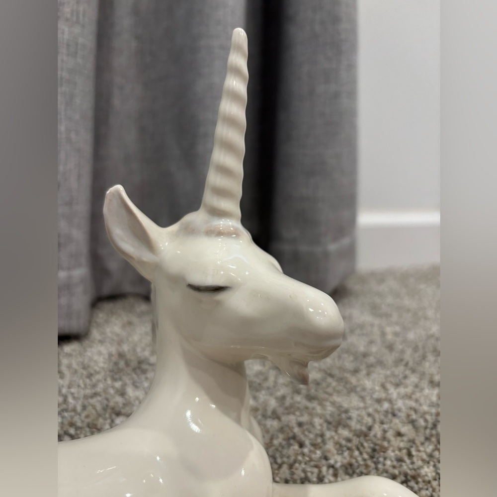 Vintage Mid-Century Modern unicorn figurine by Freeman McFarlin Pottery. - Picture 6 of 12